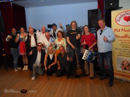 Künstler helfen Kinder - Mit Musik zur Menschlichkeit